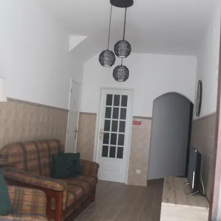 Isaura Henriques * بينيش